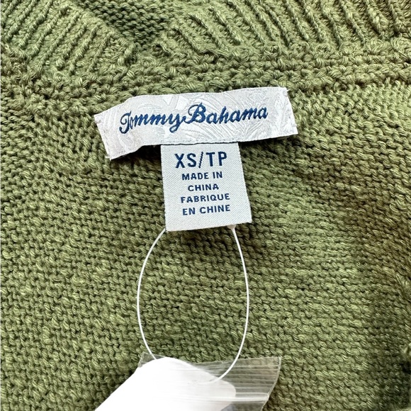 TOMMY BAHAMA: NWT Water’s Edge V-Neck Green Tank -Size XS - Picture 8 of 8